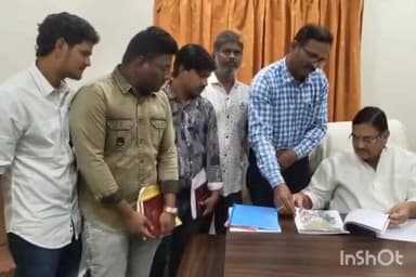 చీపురుపల్లి: సాగునీటి సమస్యల పరిష్కారమే లక్ష్యం :చీపురుపల్లి ఎమ్మెల్యే కళావెంకటరావు,ఇరిగేషన్ అధికారులతో సమీక్ష సమావేశం