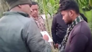 মাথাভাঙা ১: মাথাভাঙ্গা শিকারপুর গ্রাম পঞ্চায়েতের সাত গ্রাম মানাবাড়ি এলাকা থেকে এক বাংলাদেশী যুবককে গ্রেফতার করল পুলিশ