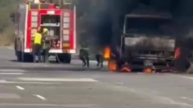 पालघर: राष्ट्रीय महामार्गावर बर्निग ट्रकचा थरार; वरई नजीक ट्रकला लागली आग