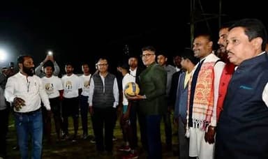 #BREAKING সোনাই নিত্যগোপাল এইচ এস স্কুলের খেলার মাঠে আয়োজিত ভলিবল টুর্নামেন্টের শুভারম্ভ করলেন মন্ত্রী পীযুষ হাজারিকা। আ...
