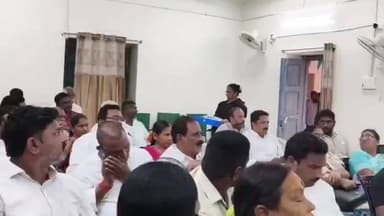 రోలుగుంట మండల ప్రజాపరిచితు సర్వసభ్య సమావేశంలో పలు సమస్యల అధికారులను నిలదీసిన ప్రజాప్రతినిధులు