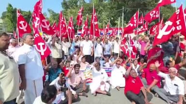 கோவை தெற்கு: பிஎஸ்என்எல் அலுவலகம் முன்பு
மறியல் போராட்டத்தில் ஈடுபட்ட சிஐடியு தொழிற்சங்கத்தினர்
200 க்கும் மேற்பட்டோர் கைது