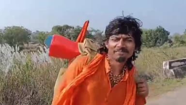 మదనపల్లి: అమ్మమ్మ చివరి కోరిక నెరవేర్చేందుకు పాదయాత్రలో భద్రాచలం రామయ్య దర్శనానికి యువకుడు