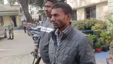 তুফানগঞ্জ ১: বাংলাদেশে গরু পাচারের পথে মধ্যবালাভূত এলাকায় BSF হাতে আটক ২, অভিযোগের ভিত্তিতে পুলিশ গ্রেপ্তার করে আদালতে পেশ আজ