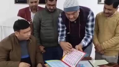 फूलपुुर: राष्ट्रीय शैक्षिक महासंघ ने शिक्षकों के हित में ज्ञापन सौंपा