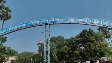 காஞ்சிபுரம்: காஞ்சிபுரம் புதிய ரயில் நிலையத்தில் சிஐடியு சார்பில் ரயில் மறியல் போராட்டம்