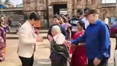 କୋରେଇ: ଯାଜପୁର ଟାଉନ ସ୍ଥିତ ମା ବିରଜା ମନ୍ଦିରକୁ ଜିଲ୍ଲାପାଳଙ୍କ ଗସ୍ତ,ଦର୍ଶନକୁ ନେଇ ବରିଷ୍ଠ ନାଗରିକଙ୍କ ସହିତ କଲେ ଆଲୋଚନା