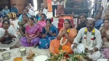 பொள்ளாச்சி: பொள்ளாச்சியில் 300 ஆண்டுகள் பழமை வாய்ந்த கரிவரதராஜ பெருமாள் கோவிலில் லஷ்மி ஹயக்ரீவர் சிலை பிரதிஷ்டை பிரதிஷ்டை செய்யப்பட்டது