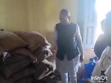 ಔರಾದ್: ಸುಂದಾಳ ಸರ್ಕಾರಿ ಶಾಲೆಯಲ್ಲಿ ಕಳಪೆ ಅಕ್ಕಿ ಪತ್ತೆ ಬಿಸಿ ಊಟ ಅಧಿಕಾರಿ ವಿರುದ್ಧ ಶಾಸಕ ಪ್ರಭು ಚೌಹಾಣ್ ಕಿಡಿ