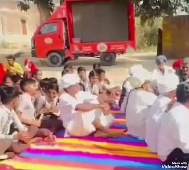 चितलवाना: मेंगलवा गांव में विकास रथ पहुंचा, सरकारी योजनाओं की दी गई जानकारी