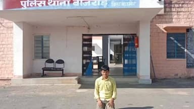 धनाऊ: शोभाला में पुलिस की स्पेशल टीम ने करवे कर एक आरोपी को किया गिरफ्तार, अवैध मादक पदार्थ बरामद