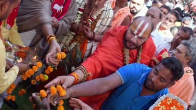 तिरोडा: पिंडकेपार तालुका गोंदिया येथे गौशाळेत पोहोचून सद्गुरू ऋतेश्वरजी महाराजांनी केले गो-पूजन