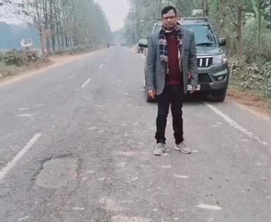 डुमरी कटसरी: बीडीओ ने राष्ट्रीय राजमार्ग 227 का किया निरीक्षण, कई दिशा निर्देश दिए