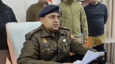 फर्रुखाबाद: कैश कलेक्शन कर्मचारी से हुई लूट के दो आरोपियों को गिरफ्तार किया गया, ₹532888 बरामद, ASP ने किया खुलासा