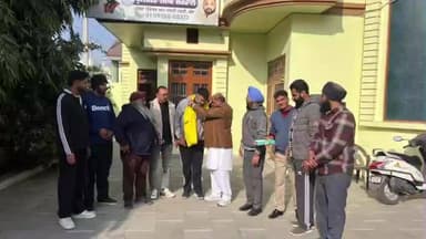 ਨਵਾਂਸ਼ਹਿਰ: ਬਲਿਹਾਰ ਸਿੰਘ ਮਾਨ ਨੂੰ ਪ੍ਰਧਾਨ ਚੁਣੇ ਜਾਣ ਤੇ ਬੰਗਾ ਹਲਕਾ ਇੰਚਾਰਜ ਕੁਲਜੀਤ ਸਿੰਘ ਸਰਹਾਲ ਨੇ ਕੀਤਾ ਸਨਮਾਨ