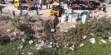 మేడ్చల్: అంబీర్ చెరువులో వ్యర్ధాల తొలగింపు చర్యలు చేపట్టిన హైడ్రా