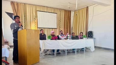 डूंगरपुर: एसबीपी कॉलेज में आयोजित एनएसएस के सात दिवसीय विशेष शिविर के चतुर्थ दिवस पर नशा मुक्ति विषय पर जागरूकता कार्यक्रम हुआ