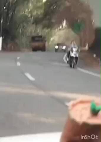 ಉಡುಪಿ: ಕುಡಿದ ಮತ್ತಿನಲ್ಲಿ ಅಪಾಯಕಾರಿ ಲಾರಿ ಚಾಲನೆ ನಿಯಂತ್ರಣ ತಪ್ಪಿ ಪಲ್ಟಿ