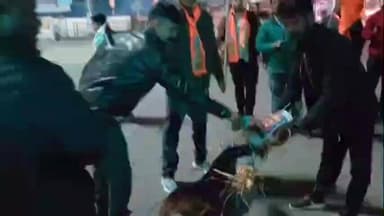 তিনিচুকীয়া: আন্তৰাষ্ট্ৰীয় হিন্দু পৰিষদ ৰাষ্ট্ৰীয় বজৰং দলৰ বাংলাদেশৰ মৌলবাদীৰ বিৰুদ্ধে সদৰত প্ৰতিবাদী কাৰ্যসূচী