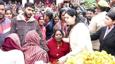 बरहज: खरवनिया पिंडी निवासी दिवंगत अग्निवीर अश्विनी कुमार को प्रशासन ने दी श्रद्धांजलि