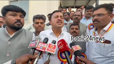 ಸರ್ಕಾರಿ ನೌಕರರ ಡ್ರಸ್ ಕೋಡ್ ಆದೇಶವನ್ನ ನಾವು ಸ್ವಾಗತಿಸುತ್ತೇವೆ.
ದೇವನಹಳ್ಳಿಯಲ್ಲಿ ರಾಜ್ಯ ಸರ್ಕಾರಿ ನೌಕರರ ಸಂಘದ ಅಧ್ಯಕ್ಷ ಷಡಾಕ್ಷರಿ ಹೇಳಿಕೆ...