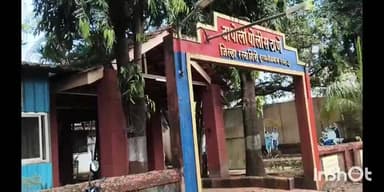 दापोली: म्हाळुंगे येथे १९ खैर झाडांची कत्तल, शेतकऱ्यांना जीवे मारण्याची धमकी