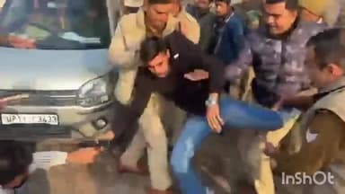 नजीबाबाद: किरतपुर थाने से आरोपी को न्यायालय ले जा रही पुलिस के साथ किसान यूनियन ने किया हंगामा