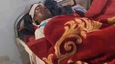 सिमडेगा: खैरनटोली के पास सड़क दुर्घटना में मोटरसाइकिल सवार घायल