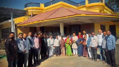 यवतमाळ: चिंचोली येथील निवासस्थानी खासदार संजय देशमुख यांनी नवनिर्वाचित अध्यक्ष व नगरसेवकांचा केला सत्कार