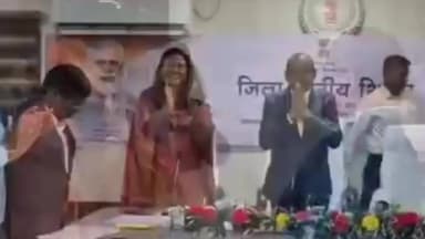 जिले में प्रशासन गांव की ओर के अंतर्गत जिला स्तरीय शिविरों का आयोजन किया गया