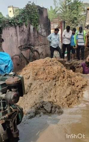 କଟକ ପୌରାଞ୍ଚଳ: କଟକ ଖାନ ନଗର ଅଞ୍ଚଳରେ ମୂଖ୍ୟ ଡ୍ରେନ ଜାମ ନେଇ ହୋହାଲ୍ଲା