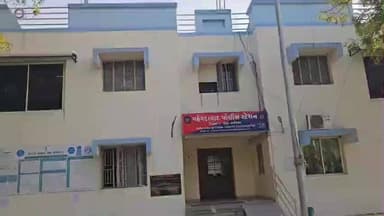 મહેમદાવાદ: ખોટી ઓળખ આપી 14 હજારની છેતરપિંડી કરી સંતરામ સ્કૂલના વાલીઓ સાથે ઓનલાઇન ઠગાઈ આચારનાર નેનપુરનો રીઢો આરોપી ઝડપાયો