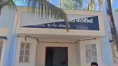 ગીર ગઢડા: ગીરગઢડામા બે કોમ વચ્ચે વેમશ્ય ફેલાવી સોશિયલ મીડિયા પર બફાટ કરનાર શખ્સની પોલીસે અટકાયત કરી, કાયદેસરની કાયઁવાહી હાથ ધરી