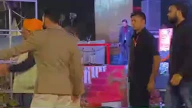 पंचकूला: पंचकूला में स्वदेशी मेले में हरियाणा के मंत्री कृष्ण बेदी पहुंचे, गायक कंवर ग्रेवाल ने दर्शकों का मन मोहा