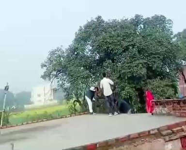 dabangon dwara mere Makan per kabja Makan ki to fod in gram Nagla Bhage post Kharagpur Saraiya Thana usrahar jila Etawah