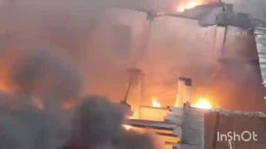 भिवंडी: सिलेंडरचा स्फोट झाल्याने लागली भीषण आग, आगीच्या विळख्यात चार कारखाने जळून खाक, एक अग्निशमन कर्मचारी मात्र...