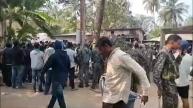 ଚାନ୍ଦବାଲି: ଚାନ୍ଦବାଲି ରେ ନାବାଳିକା ଦୁଷ୍କର୍ମ ଘଟଣା ରେ ଅଭିଯୁକ୍ତ ର ଘର ଭାଙ୍ଗିଲେ ଉତ୍ୟକ୍ତ ଲୋକେ