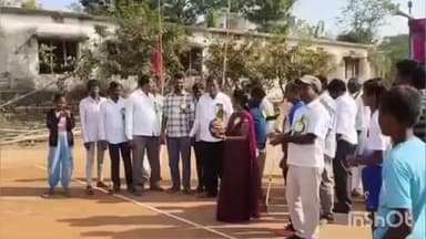 పరిగి: ఐనాపూర్ గ్రామంలో జిల్లాస్థాయి వాలీబాల్ టోర్నమెంట్ ప్రారంభించిన ప్రజాప్రతినిధులు, నాయకులు