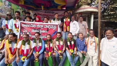 కోడూర్ : జిల్లా సాధనకు రైల్వే కోడూర్ జర్నలిస్టు రిలే నిరాహార దీక్షలు