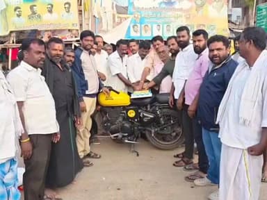 పుంగనూరు: చౌడేపల్లె మండలం అధ్యక్షుడిగా గువ్వల రమేష్ రెడ్డి . సంబరాలు చేసిన తెలుగు తమ్ముళ్లు.