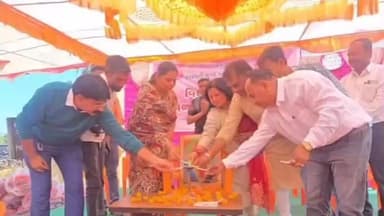 મોરવા હડફ: મોરવા હડફના રસુલપુર ગામે વિધવા બહેનોને ધારાસભ્ય નિમિષાબેન સુથારની ઉપસ્થિતિમાં ધાબળા વિતરણ કરવામાં આવ્યા હતા