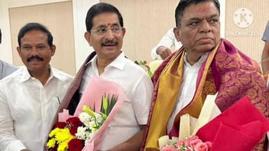 మహబూబాబాద్: జిల్లాలో మెగా రైల్వే డిపో ఏర్పాటుకు సహకరించిన రాష్ట్రప్రభుత్వ సలహాదారు వేం నరేందర్ రెడ్డిని MLA MPలతో కలిసిన అఖిలపక్షం