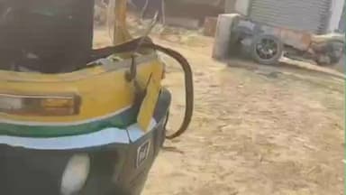 हसनपुर: हसनपुर में ऑटो मैक्स की जबरदस्त भिड़ंत, तीन लोग घायल, हालत गंभीर