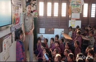 રાજુલા: ડુંગર પોલીસ દ્વારા “MISSION SMILE” અંતર્ગત પ્રાથમિક શાળાના બાળકોને ગુડ ટચ–બેડ ટચની મહત્વપૂર્ણ આપી સમજ