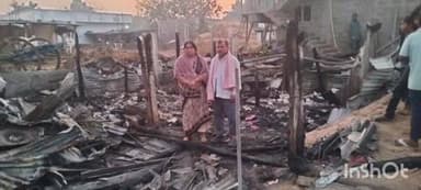 మణుగూరు: సుజాతనగర్ మండలం రూపుల తండాలో అగ్నిప్రమాదం,కరెంటు షాక్ తో పూర్తిగా దగ్ధమైన ఇల్లు