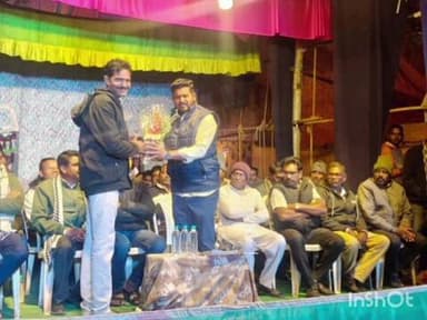 गोंडपिंपरी: ब्रह्मपुरी तालुक्यातील पारडगाव येथे डान्स हंगामा