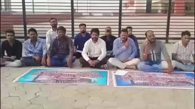 ବିଞ୍ଝାରପୁର: ପାଣିକୋଇଲି ଟୋମା କେୟାର ହସ୍ପିଟାଲକୁ ଉପଖଣ୍ଡ ସ୍ତରୀୟ ଚିକିତ୍ସାଳୟ କରିବା ଦାବିରେ ଯାଜପୁର ୟୁଥ୍ ଫୋରମ ପକ୍ଷରୁ ଧାରଣା