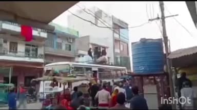 खण्डार: खंडार बालेर रोड स्थित तिराहे पर बस की छत से 10 वर्षीय मासूम के सिर पर गिरा बोरा, मची अफरातफरी, बालिका घायल