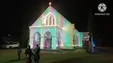 বাঁকুড়া ২: আগামীকাল বড় দিন আর সেই উপলক্ষে চার্চ মোড়ে উপস্থিত ছিলেন সেন্ট্রাল চার্চে উপস্থিত পৌরপ্রধান, উপ পৌরপ্রধান সহ অন্যান্যরা