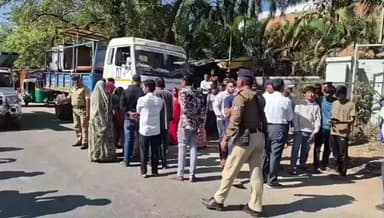 વડોદરા દક્ષિણ: માણેજા ગામ ખાતે દબાણ શાખા ની ટીમ ત્રાટકી